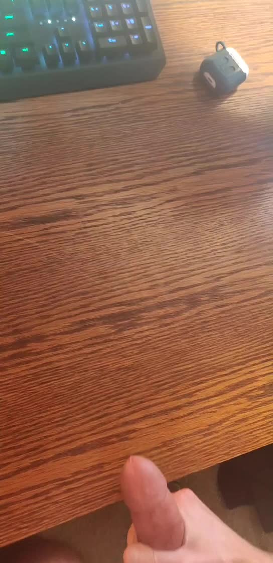 I'm back! And with another hot cumshot