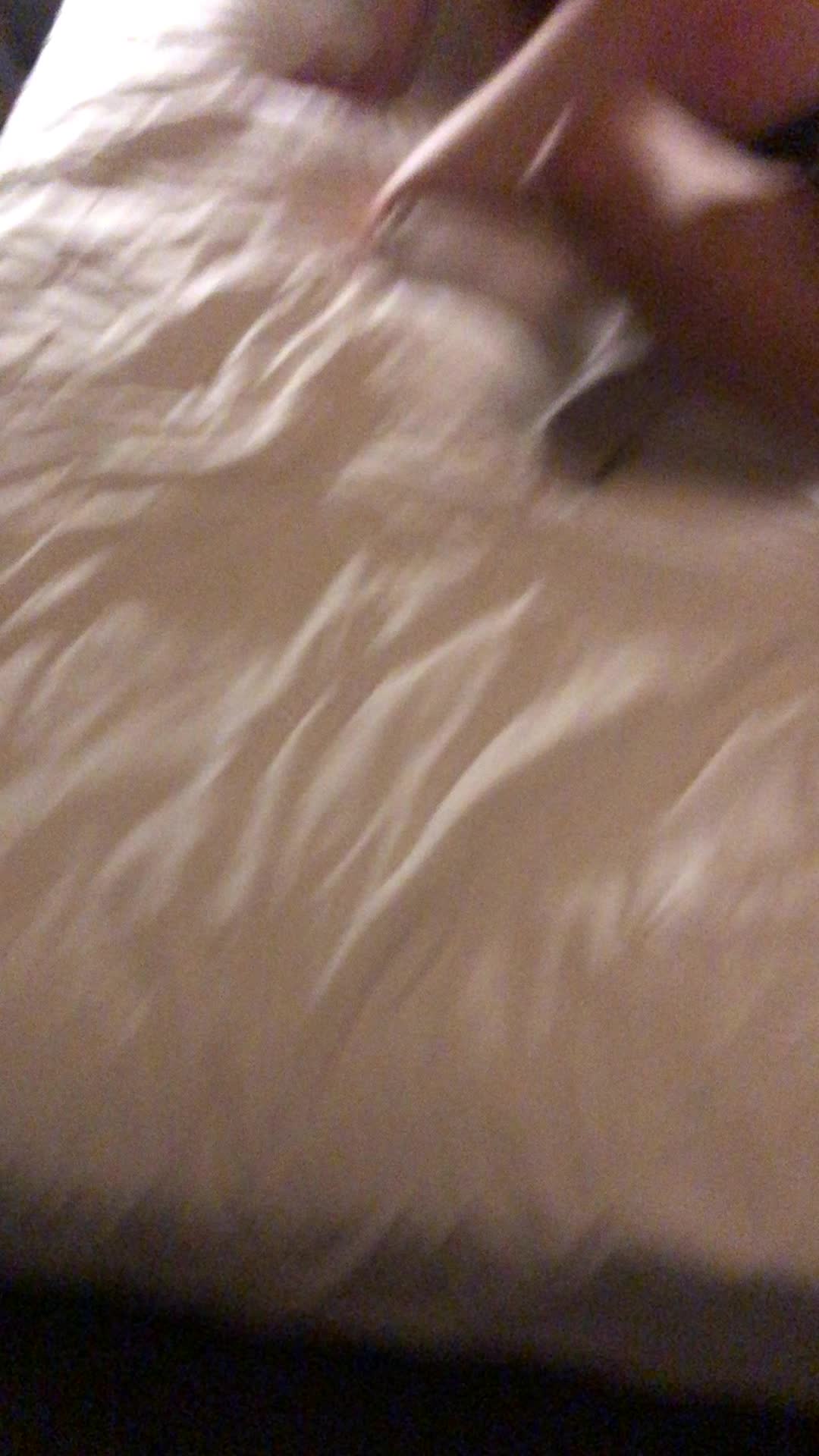 Filming my girlfriend while she get fucked from underneath