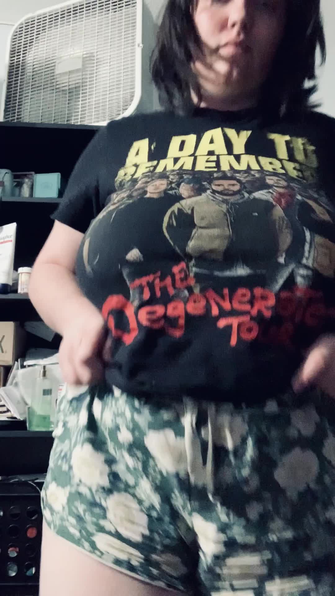 titty drop / titty play 😈