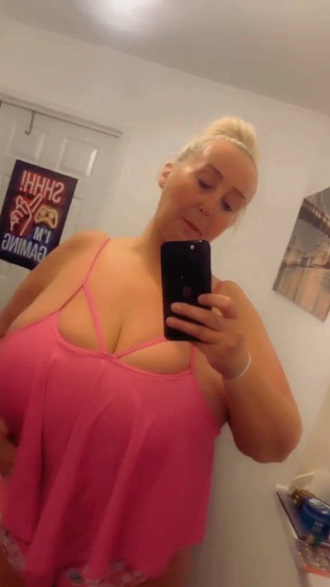6ft and almost 300lbs.. am I ur type?😊
