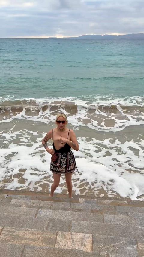 They love the ocean breeze