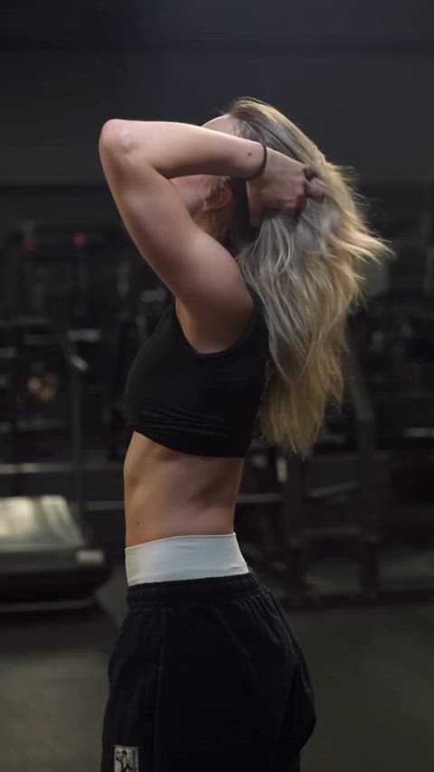 Annabel Lucinda [gif]