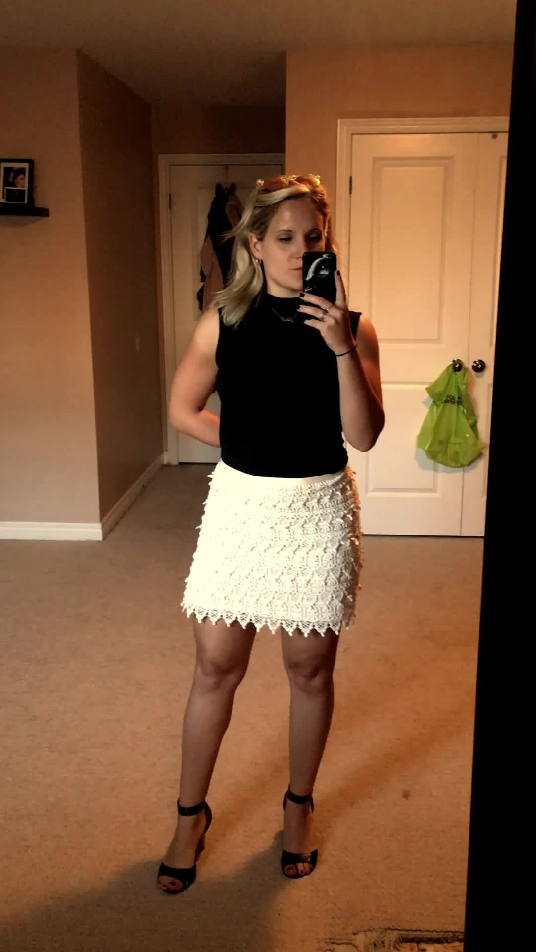 Who wants to see what happened after I took all my clothes of?