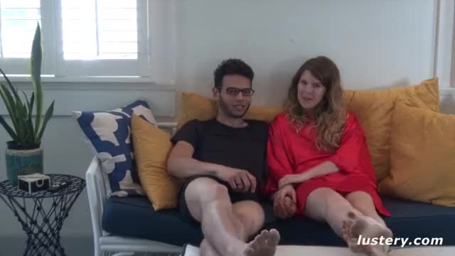 Amateur Couple Fucking while Taking a Shower
