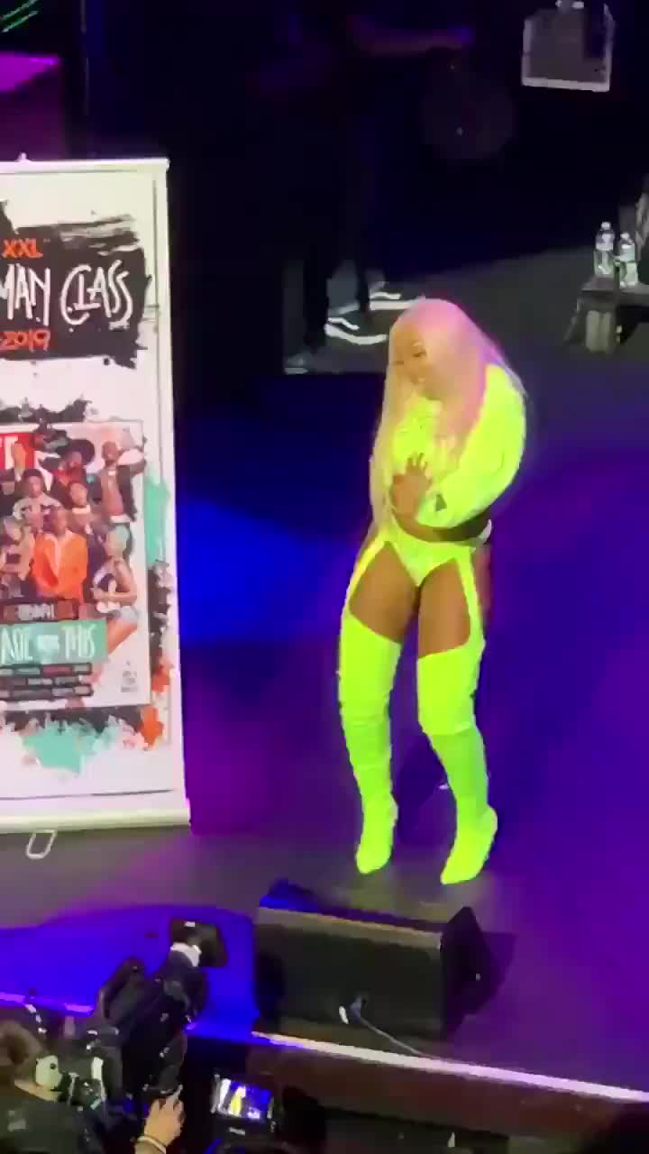 Hot Girl Meg