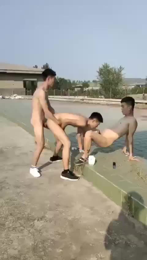 Amateur Outside boys