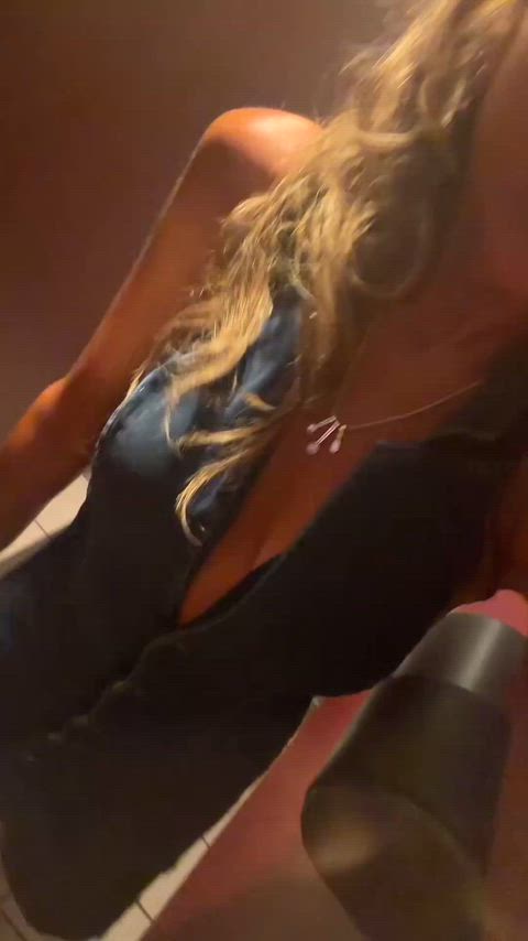 Amateur MILF Mature Natural Tits Pee Peeing Piss Pissing Squirting Watersports Porn GIF by harper_maddison