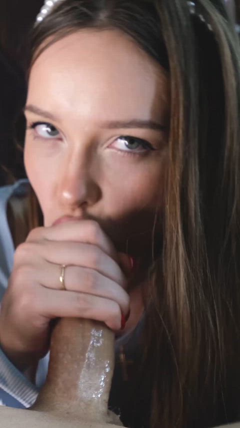 Hot teasing blowjob!