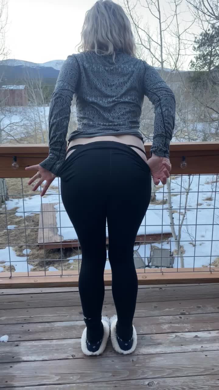 It’s so cold out here, does anyone want to warm me up? 🥺