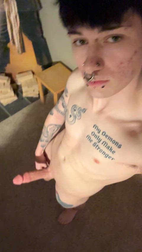 Anyone here into 6’1 pierced guys with fat cocks?