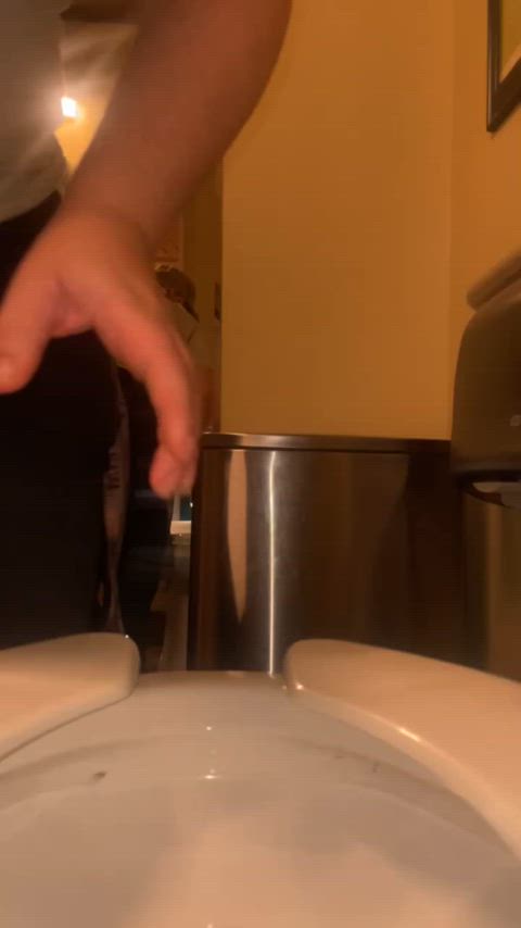 Wifey pooping at work Thursday morning 9/4