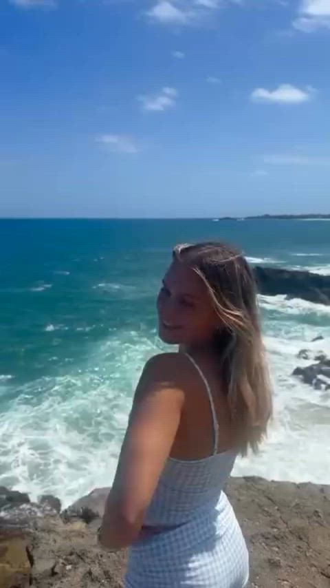 Petite sexy blondie baddie