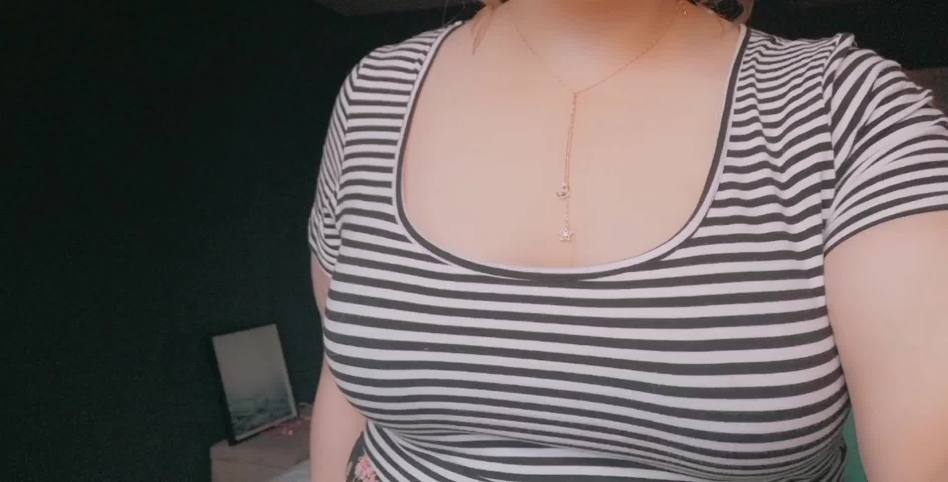 slow motion + tiddies.
