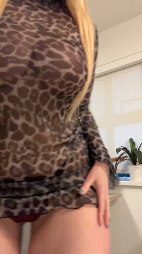 I have a Sexy  mombod after 2 kids at 51yo.. what are you rating me 1-10?