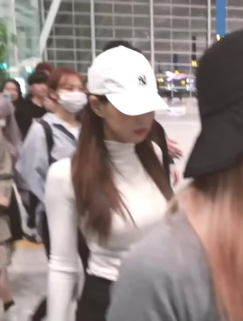 IZONE - Hyewon