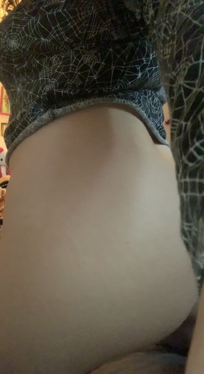 would you stretch me out? 😋