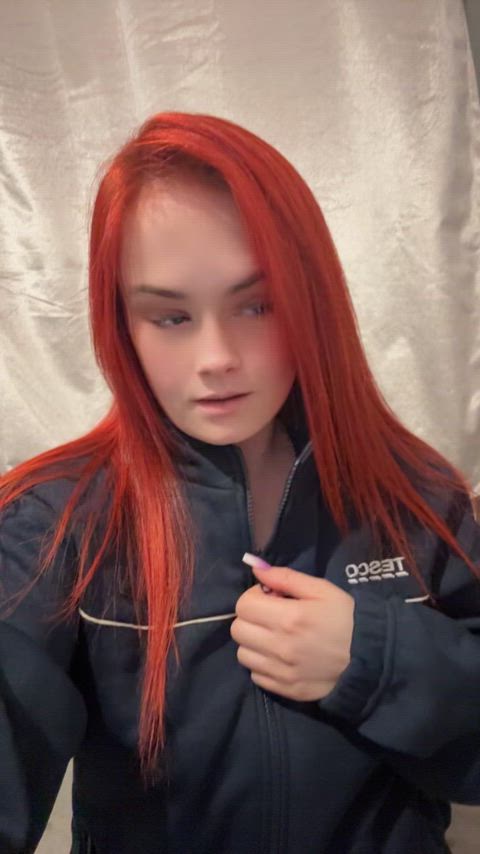 (19) Need a hand i thinks (f)