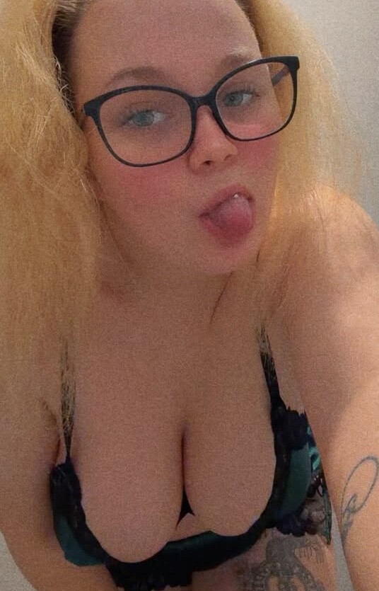 Cuckold bbc slut blonde