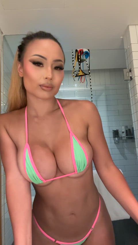 Bikinis and sexy plastic dolls, always the best combo and you can't change my mind