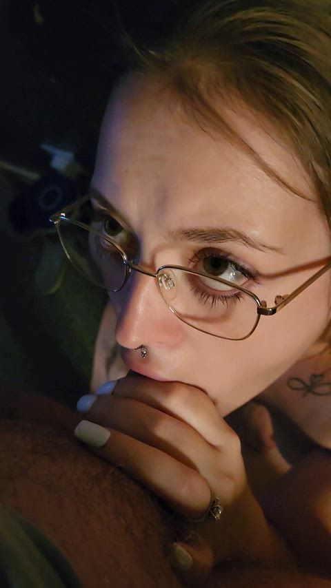 26 year old sub MILF with big titties and a fat ass who loves anal, bj's, squirting, DP 🍒💋🤭 Come check me out on pornhub and show me some support to see more of me. thumbnail