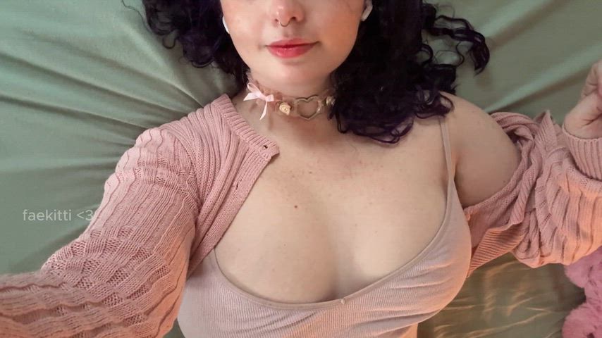 Revealing and showing how they bounce