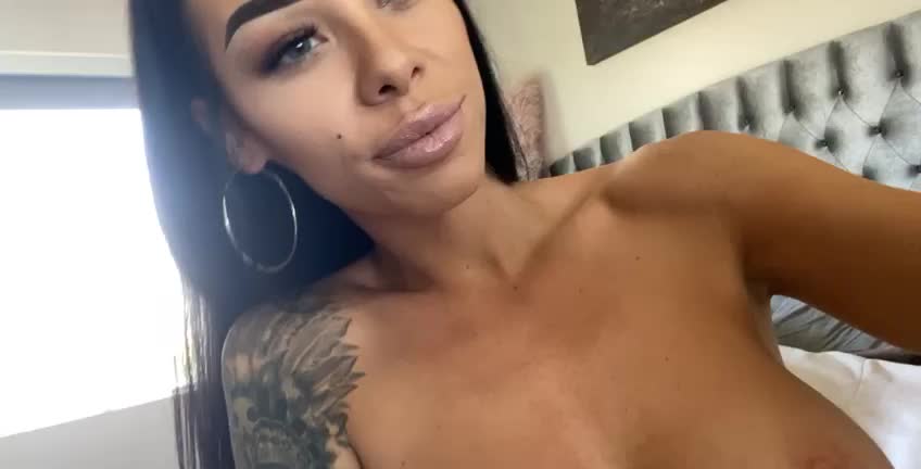 Someone cum play with me 😈💦