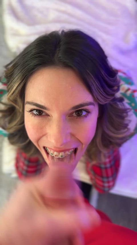 Step-mom gets cummed on under the Xmas tree!