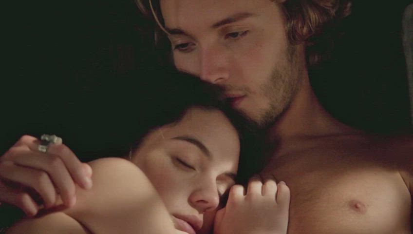Birthday Teaser: Adelaide Kane in Reign [S1E8-2013]