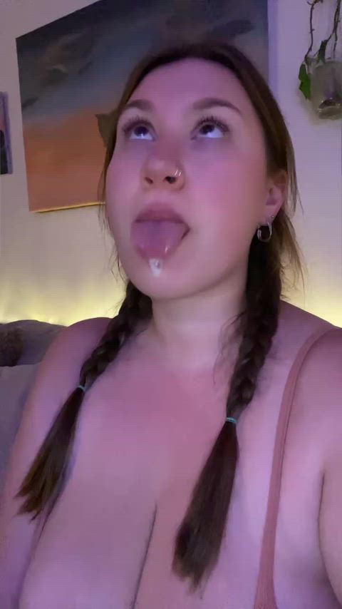 my reaction when he chokes me