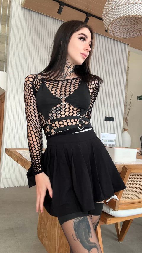 what's your honest opinion on unshaven girls?