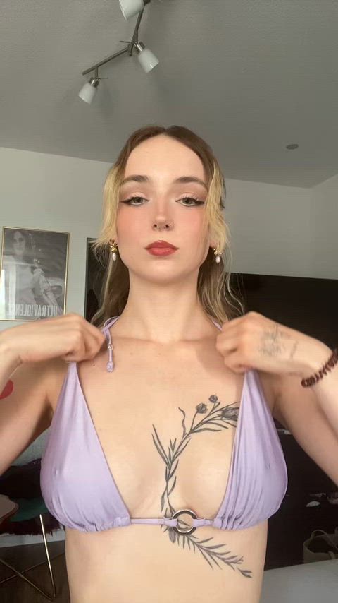 teasing my tits ;) @polatastic
