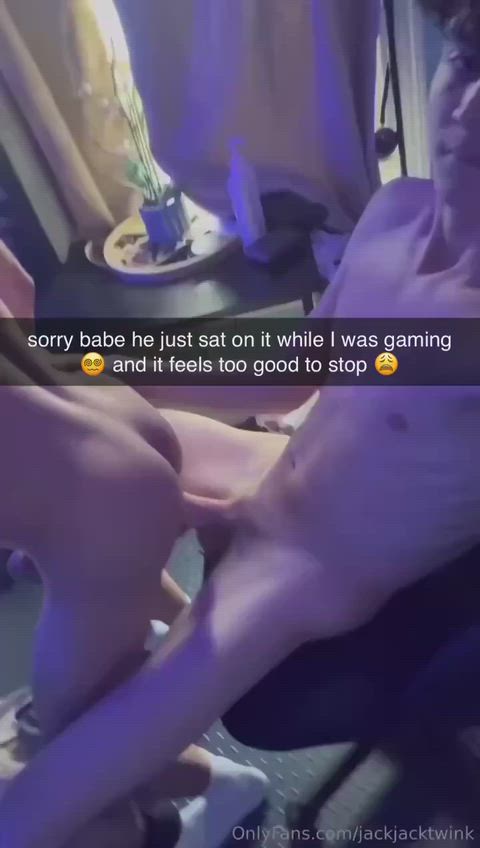 Starting the weekend with a bud is always nice, nothing gay about it tho right?