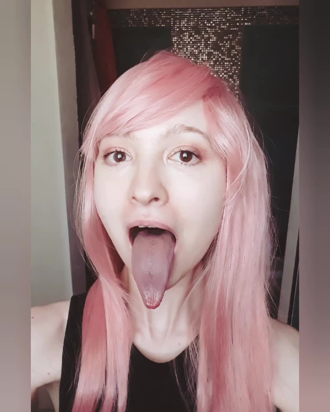 Long tongue!