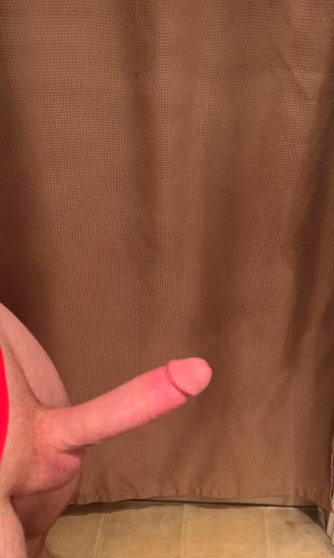 Meet me in the bathroom, they’ll never know (32)