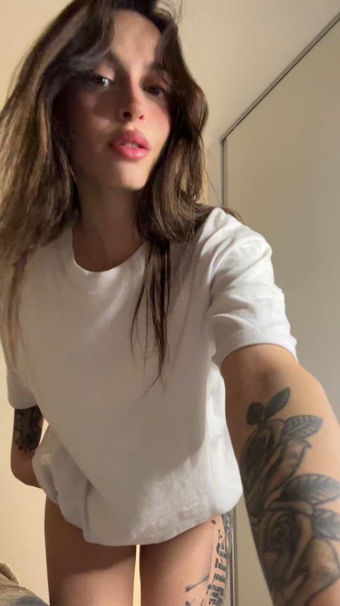 Would you fuck this average-looking girl or not?