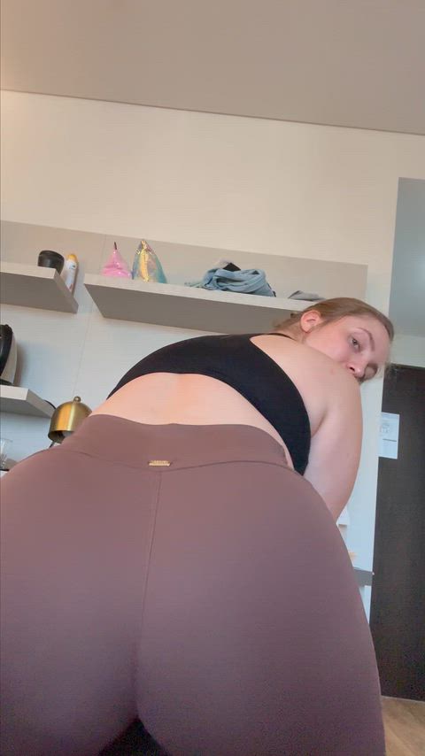 Do my leggings make me irresistible?