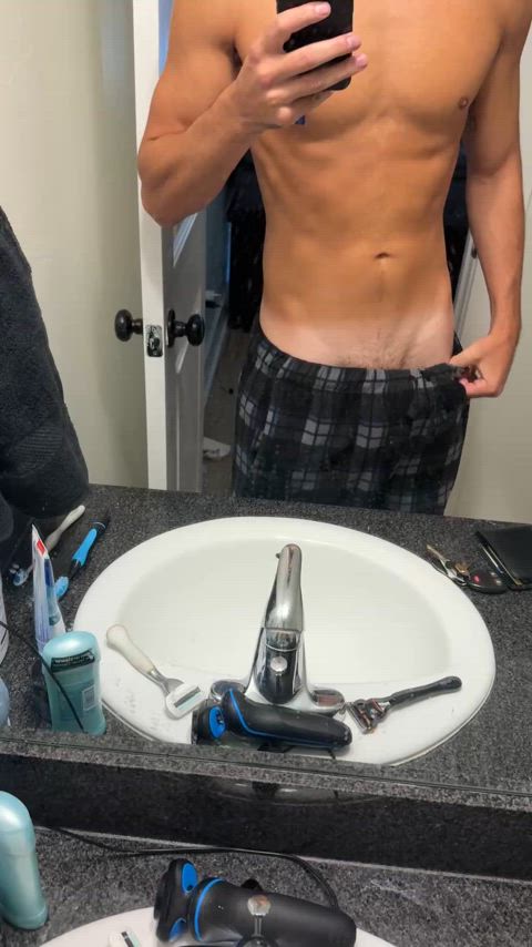 Can’t focus in class when I’m always horny