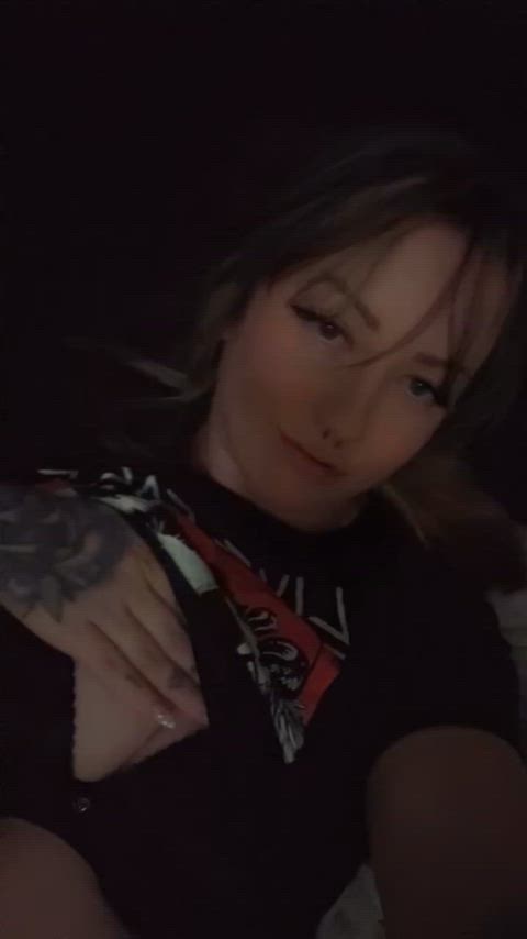 Cum play with a gamer girl 💕 36DDD, blue eyes, menu on profile❤️femdom•vanilla •taboo•fetish•vials•jars•panties•bras•customs•cam2cam•voicecall•sexting•premades•GFE•forcedintox• and much more~