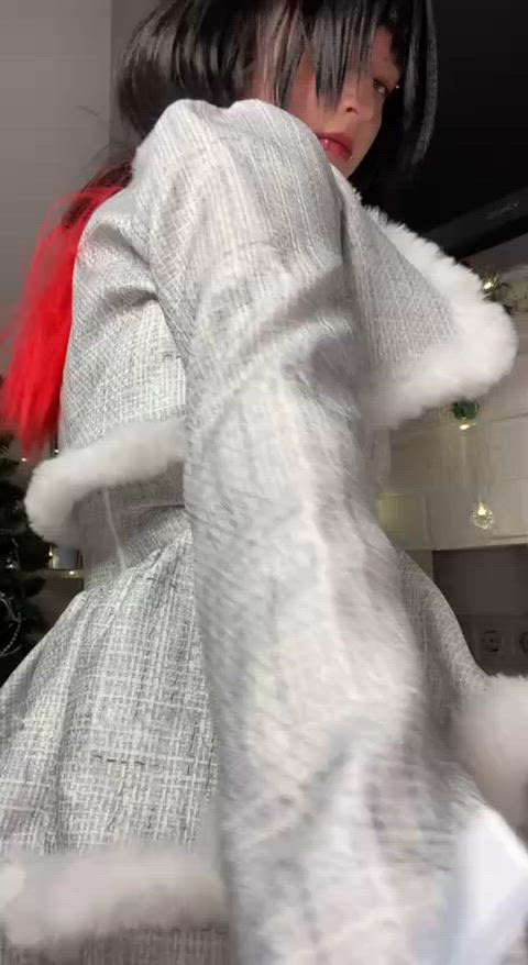 i wanna be your personal booty queen