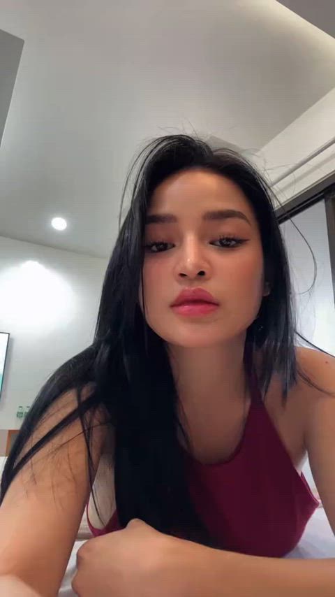 Xyriel Manabat