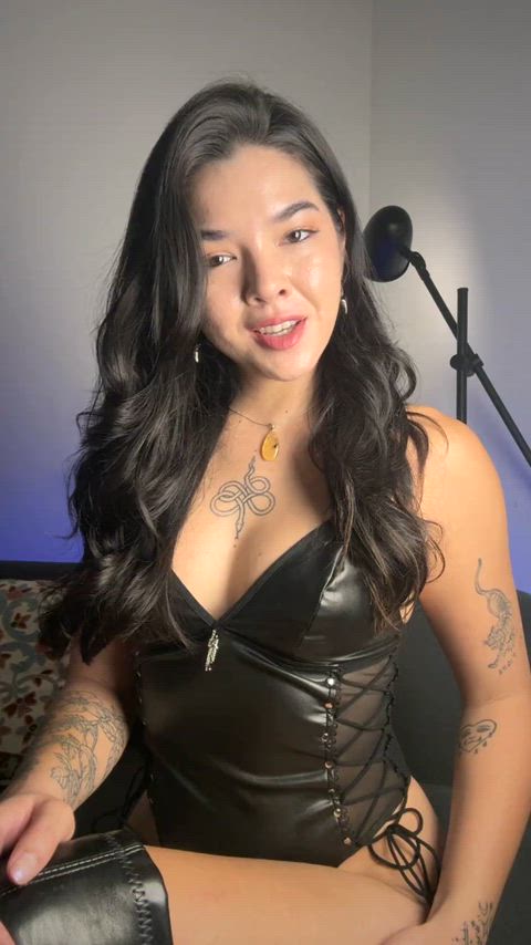 you wanna see what im hiding under this? come closer baby