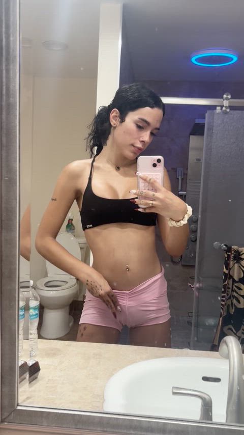 No panty today, just my leggings short and a boner
