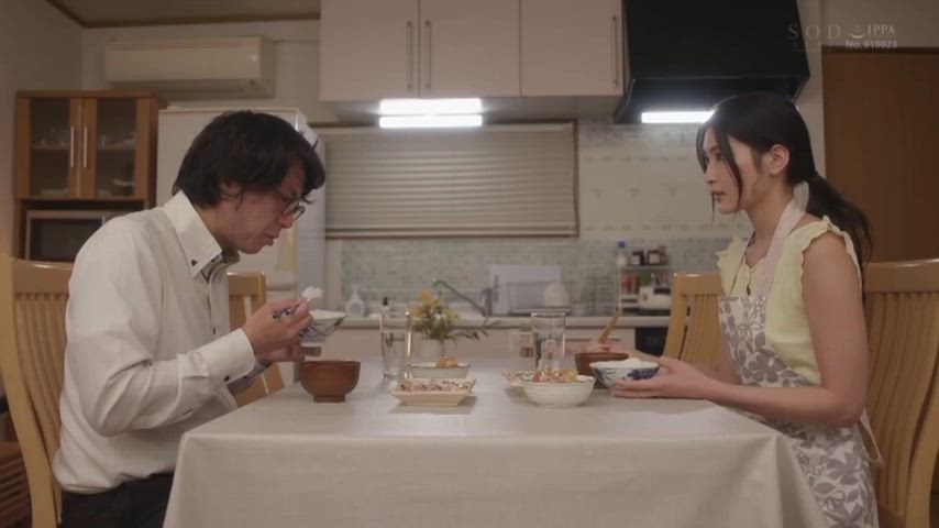 STARS-787 A Convenience Store Housewife Who Has The Best Physical Compatibility With Mr. H Suzu Honjo Who Can Ejaculate At Least 3 Times Even In A Short Time Secret Meeting With A 2-hour Break