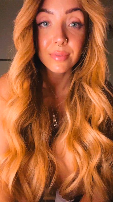 reminding myself of a little whale over here…blowing water out of my teeny little blowhole 🐳😂 would you let me spray you with it? Of course you would. Such a good boy 😍😍🥰