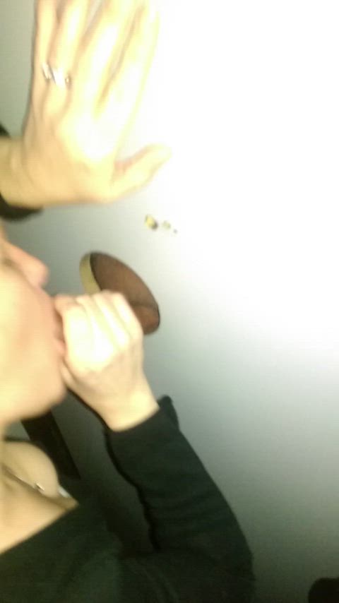 Gloryhole  cumshot cumkiss