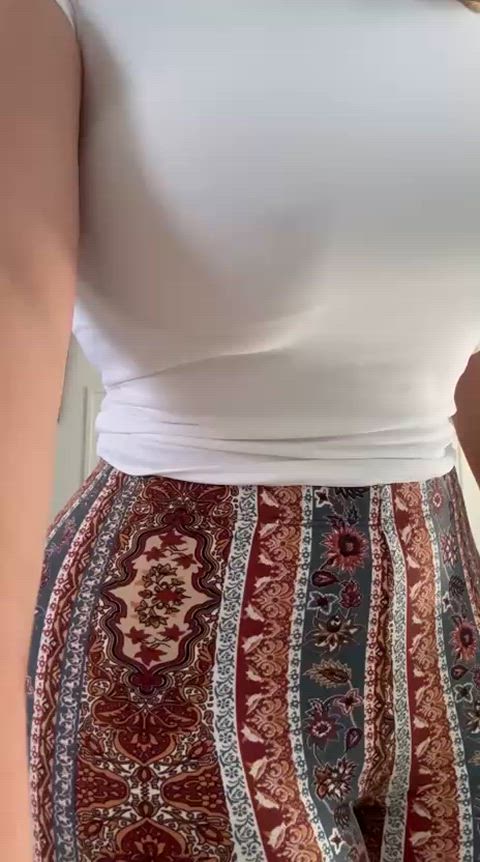 So soft, so full, so yours to stare at (reveal)