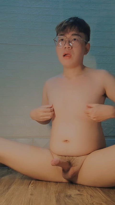 Look at this kid shooting cum with a lewd look on his face