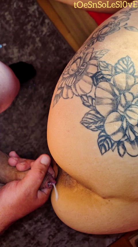 Cum on Soles and Ass