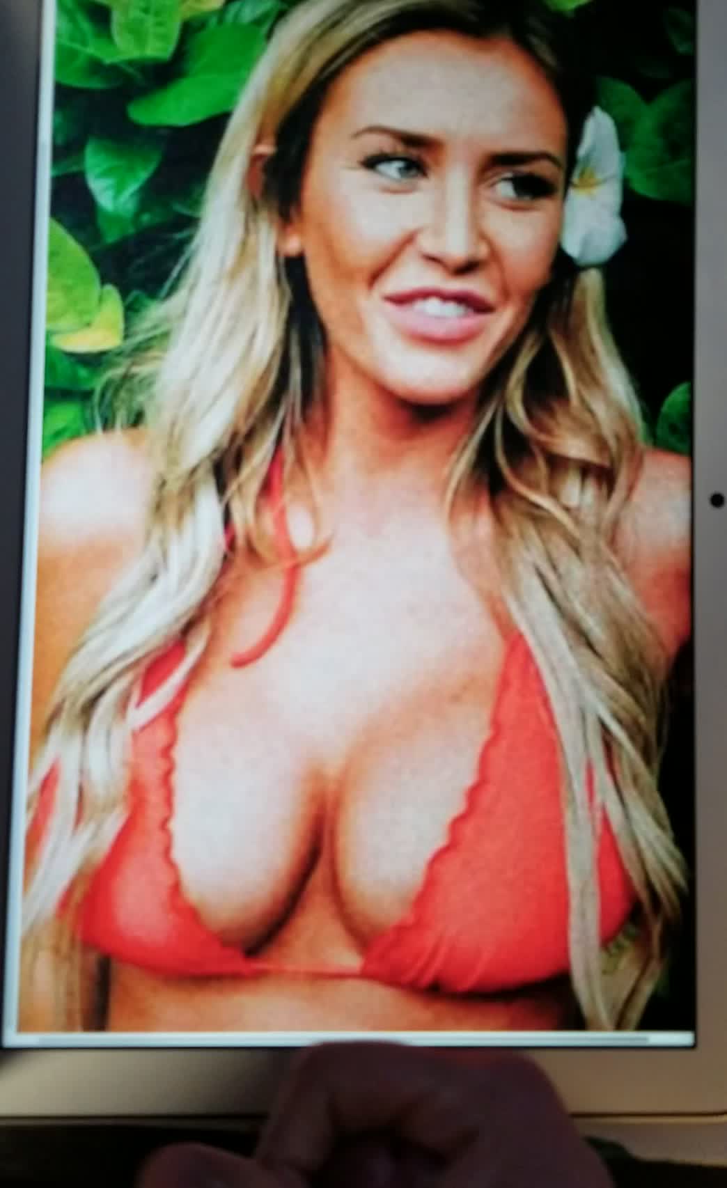 Gave her a nice thick load