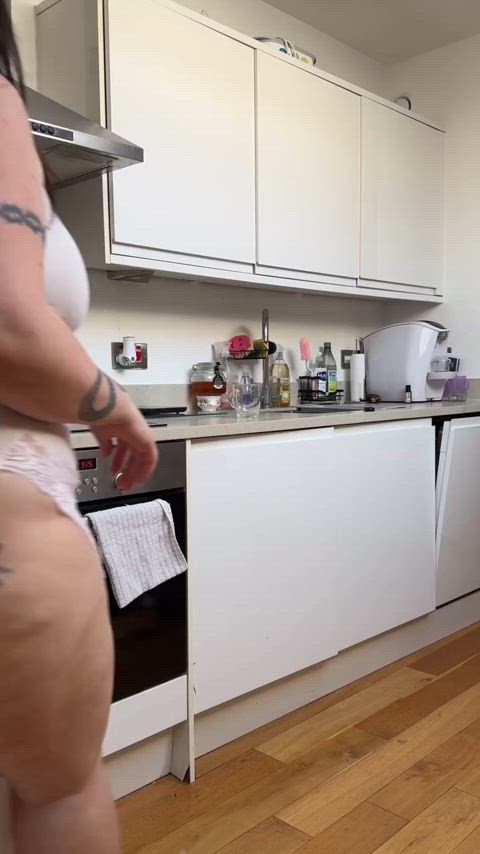 All natural BBW next door